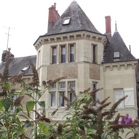 La Tourelle Des Echelles Bed & Breakfast Lesigny  Exterior photo